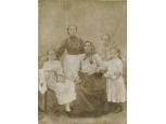 Antik keretezett családi fotográfia 26.5 x 18.5 cm