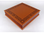 Görög mintás bőr doboz 8 x 35 x 35 cm