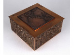 XX. századi iparművész : Bős-Nagymaros nagyméretű bronz doboz 7.5 x 13.5 x 13.5 cm