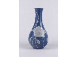 Ritka kék színű pipacsos - pate sur pate - Herendi porcelán váza 15.7 cm