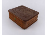 Antik faragott virágmintás szecessziós fadoboz 22.5 x 19 x 8.7 cm